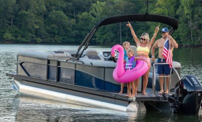 Pontoon Boat Rentals: The Most Relaxed, Social, and Family-Friendly Way to Enjoy the Water